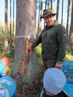 "S lesníky za tajemstvím lesa na Drakově".