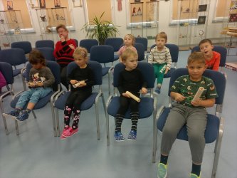 Muzicírování s paní Marií Veselou